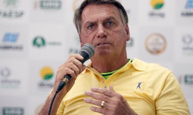 Bolsonaro é transferido para hospital de São Paulo após ser internado em Manaus
