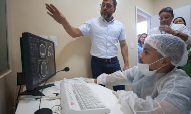 Wilson Lima inicia entrega de novos tomógrafos para rede estadual de saúde