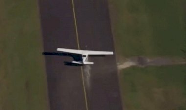 'Pouso milagroso': Avião com pane de motor plana até pista de táxi após desviar de casas e árvores, na Austrália; vídeo