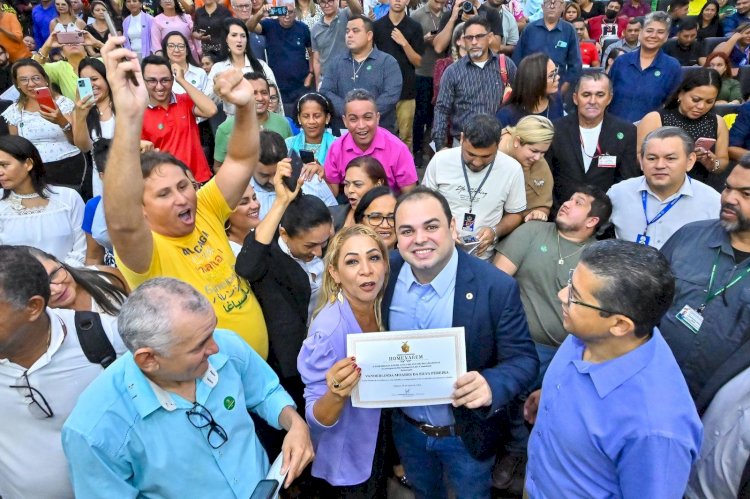 Roberto Cidade preside Sessão Especial alusiva ao Dia do Líder Comunitário e reúne mil representantes da classe