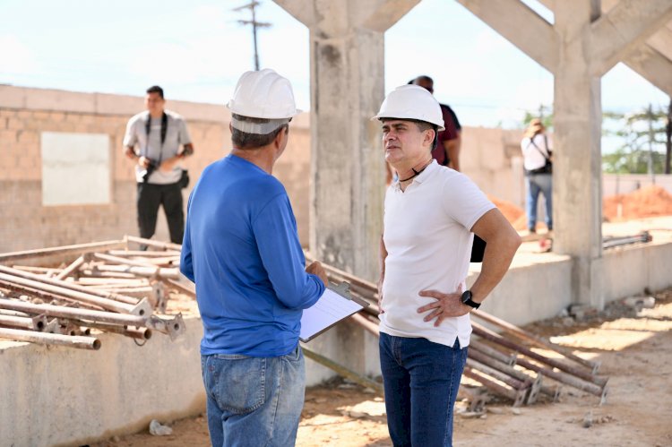 Prefeito fiscaliza construção do Terminal 7 e destaca localização estratégica