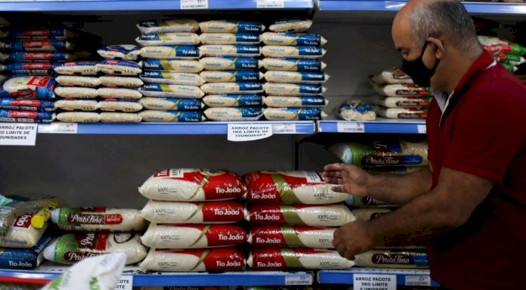 Governo federal autoriza importação de arroz após alagamentos no RS