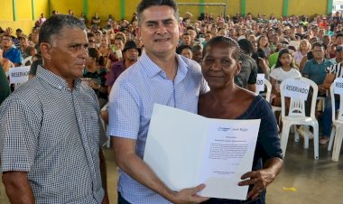 Prefeitura de Manaus entrega mil registros de imóveis aos moradores do bairro Colônia Antônio Aleixo