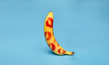 A polêmica nas redes: cospe ou engole? O que dizem médicos e o que é mito e verdade sobre o sêmen