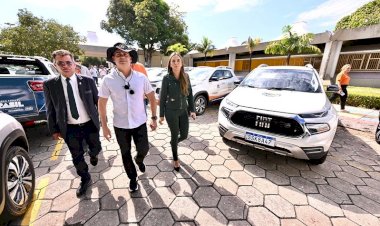 Prefeitura de Manaus recebe 14 veículos do governo federal para reforço do Suas