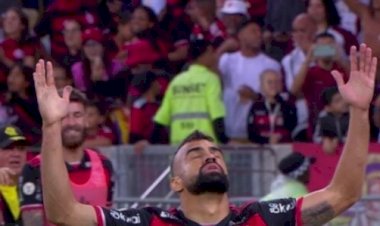 13ª rodada do campeonato brasileiro série A. Flamengo vence Cruzeiro e abre vantagem na ponta do Brasileirão.