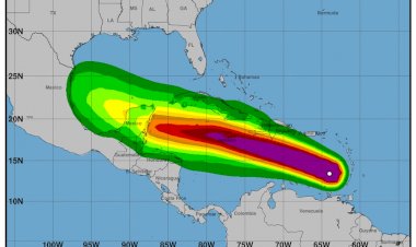 'Potencial catastrófico': furacão Beryl ganha força e passa para a categoria 5