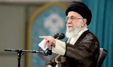Líder supremo diz que é “dever do Irã” vingar morte de líder político do Hamas