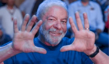 Desemprego no Brasil cai para menor nível em uma década, diz IBGE