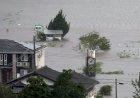 Tufão de força extrema toca o solo no Japão; 3 morrem e milhões deixam casas