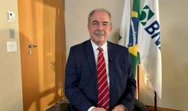 Mercadante diz que meta é repor ao menos 500 vagas no concurso do BNDES; salário é de R$ 20.900