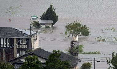Tufão de força extrema toca o solo no Japão; 3 morrem e milhões deixam casas