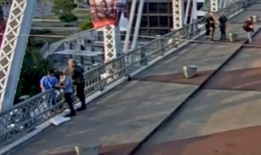 Bon Jovi ajuda a salvar mulher que queria se jogar de ponte nos EUA