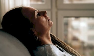 Estudo aponta que (82%) das  mulheres na menopausa relatam depressão