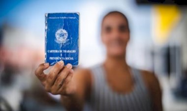 Desemprego cai a 6,6% no trimestre terminado em agosto, diz IBGE