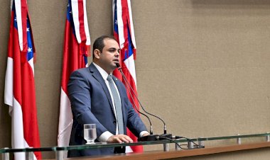 Leis de Roberto Cidade ampliam mecanismos educacionais no Amazonas e promovem o fortalecimento das atividades do profissional da educação