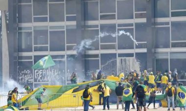 Moraes determina extradição de 63 brasileiros na Argentina investigados pelos atos golpistas