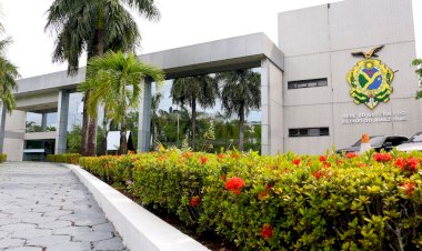 Governo do Amazonas decreta ponto facultativo na quinta-feira (24/10), sexta-feira (25/10) e segunda-feira (28/10)