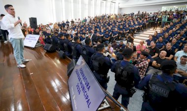 Prefeito David Almeida anuncia pagamento de auxílio financeiro de R$ 3 mil a permissionários da Ponta Negra