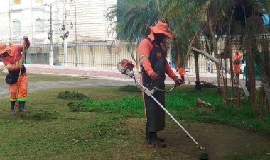Prefeitura de Manaus intensifica ações de limpeza na área central e em pontos estratégicos da cidade