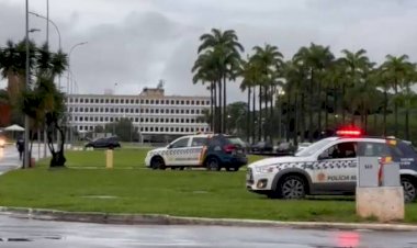 PM desarma explosivos e Praça dos Três Poderes tem acesso restrito; veja situação de momento