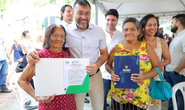 Governador Wilson Lima entrega títulos definitivos para moradores do Residencial Gilberto Mestrinho, alcançando mais de 17 mil imóveis regularizados
