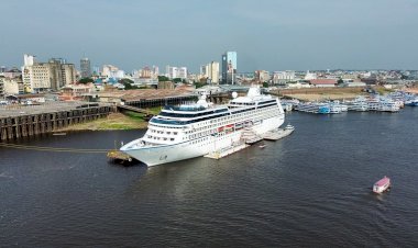 Prefeitura de Manaus recepciona primeiro navio da Temporada de Cruzeiros 2024/2025