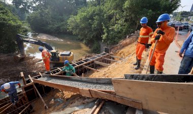 Prefeitura de Manaus trabalha com três frentes de serviços na avenida Mário Ypiranga Monteiro