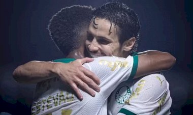 Palmeiras vence Atlético (GO), vê Botafogo tropeçar e vira líder do Brasileirão, na 35º Rodada do Campeonato Brasileiro Série A