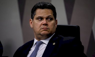 Enquanto emendas turbinam Natal de deputados e senadores, Rei do Lixo assombra Congresso