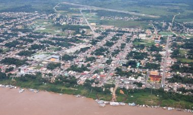 Avião de pequeno porte cai em comunidade "Boca do Rio", em Manicoré