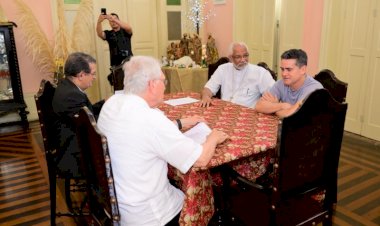 Prefeito David Almeida realiza visita às lideranças da Igreja Católica e destaca diálogo com a comunidade