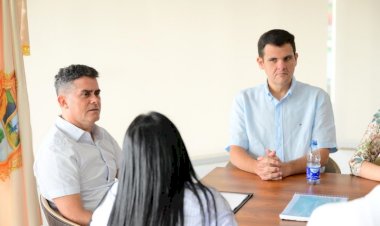 Prefeito David Almeida e equipe técnica da saúde discutem estratégias para combate ao Aedes aegypti em Manaus