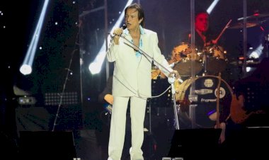 Roberto Carlos se irrita, dá bronca em público e ameaça parar show; veja vídeo