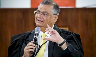 Na véspera da virada do ano, Dino libera R$ 370 milhões em emendas para saúde