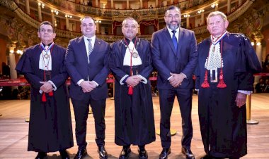 Em posse do novo presidente do TJAM, Roberto Cidade convoca poderes para combater as fakes news no Amazonas