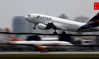 Passageiro morre ao cair de escada de avião durante desembarque