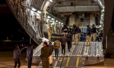 Trump anuncia tarifas à Colômbia após país negar receber voos com imigrantes deportados