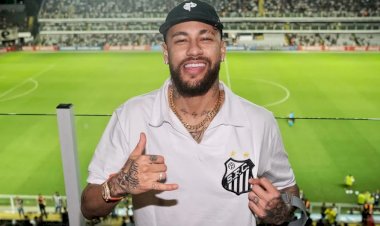 Presidente do Santos anuncia a contratação de Neymar: 'Retorne à sua casa'