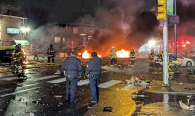 Avião de pequeno porte cai perto de shopping e explode na Filadélfia