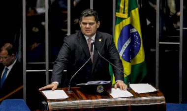 Alcolumbre é eleito pela segunda vez presidente do Senado com promessa de manter o poder sobre o Orçamento