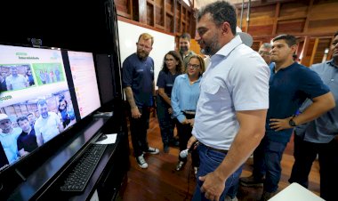 Na Escola da Floresta, governador Wilson Lima abre ano letivo para mais de 190 mil alunos do interior