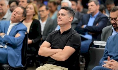 Prefeito de Manaus participa de evento de reconhecimento aos esforços pela Reforma Tributária