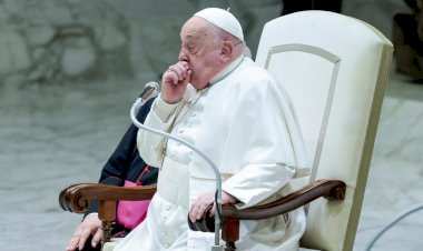 Papa Francisco está com infecção polimicrobiana e Vaticano diz que situação clínica é 'complexa'