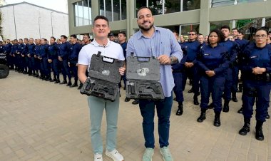 Prefeito David Almeida entrega armamento para 50 novos guardas municipais e fortalece segurança pública na cidade