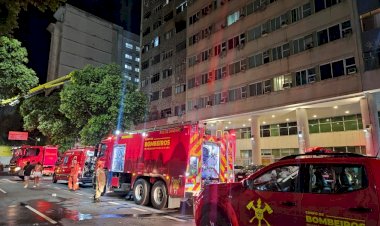 Incêndio em prédio residencial na Lapa tem ao menos 19 feridos; um deles está em estado grave no hospital