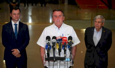 Prazo para que Bolsonaro, Heleno, Torres, Ramagem e Cid se manifestem sobre denúncia da PGR termina nesta quinta