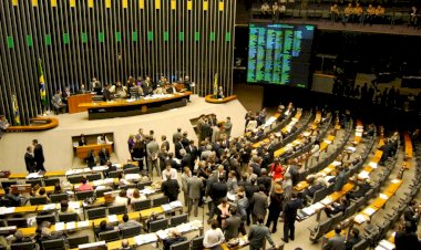 Supremo decide anular mandato de 7 deputados eleitos em 2022 na Câmara