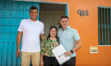 Prefeito David Almeida entrega 15 moradias reformadas pelo programa ‘Casa Manauara’ na comunidade Rio Piorini