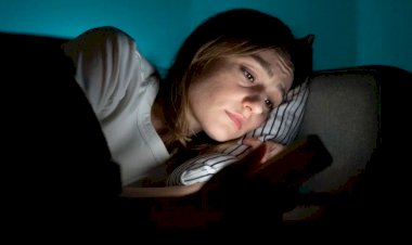 Acorda sempre entre 2h e 3h? Veja o alerta de um especialista sobre o que isso pode indicar